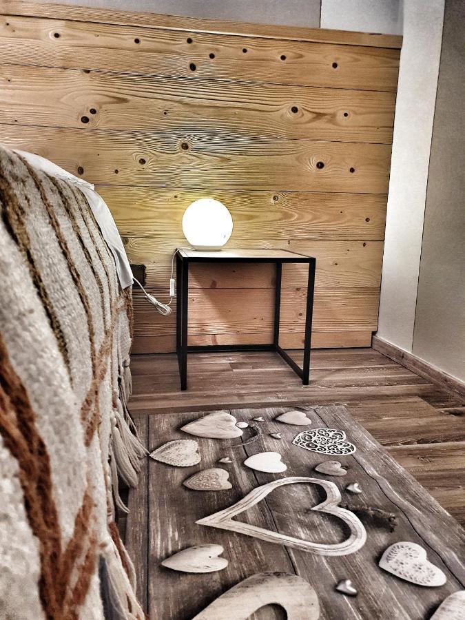 B&B Il Pettirosso Malonno ภายนอก รูปภาพ