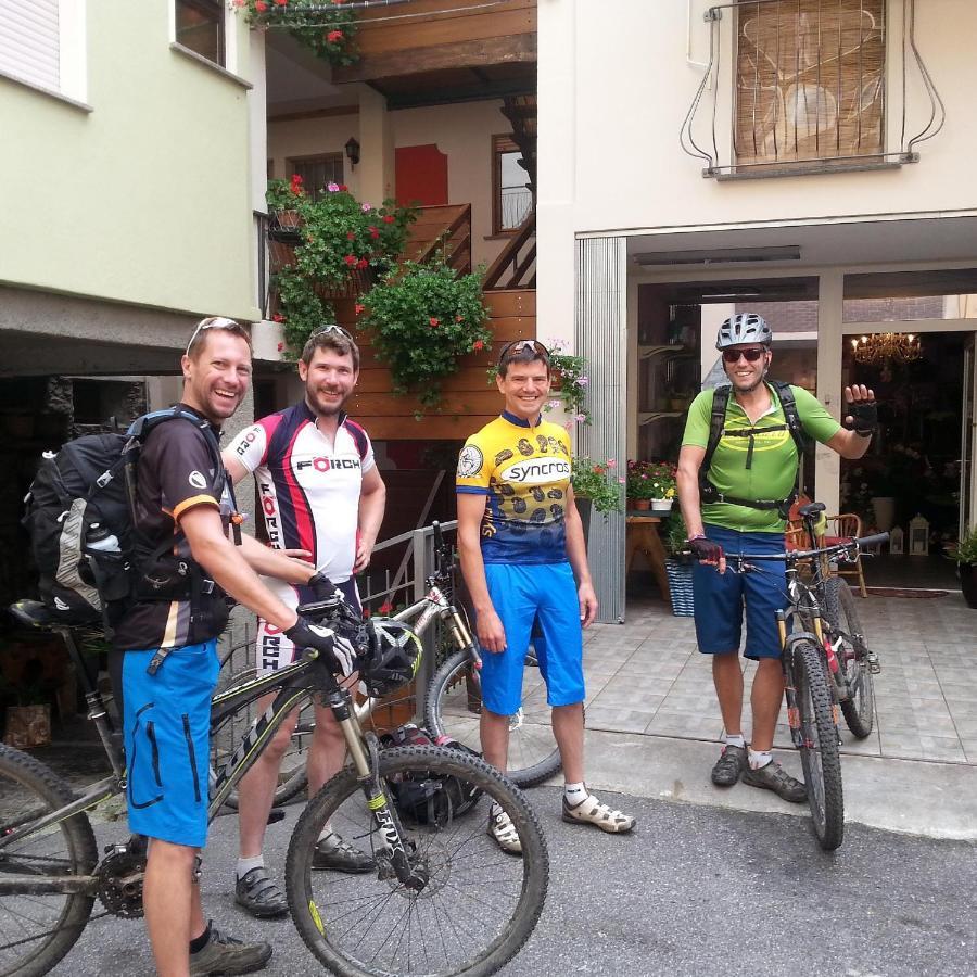 B&B Il Pettirosso Malonno ภายนอก รูปภาพ