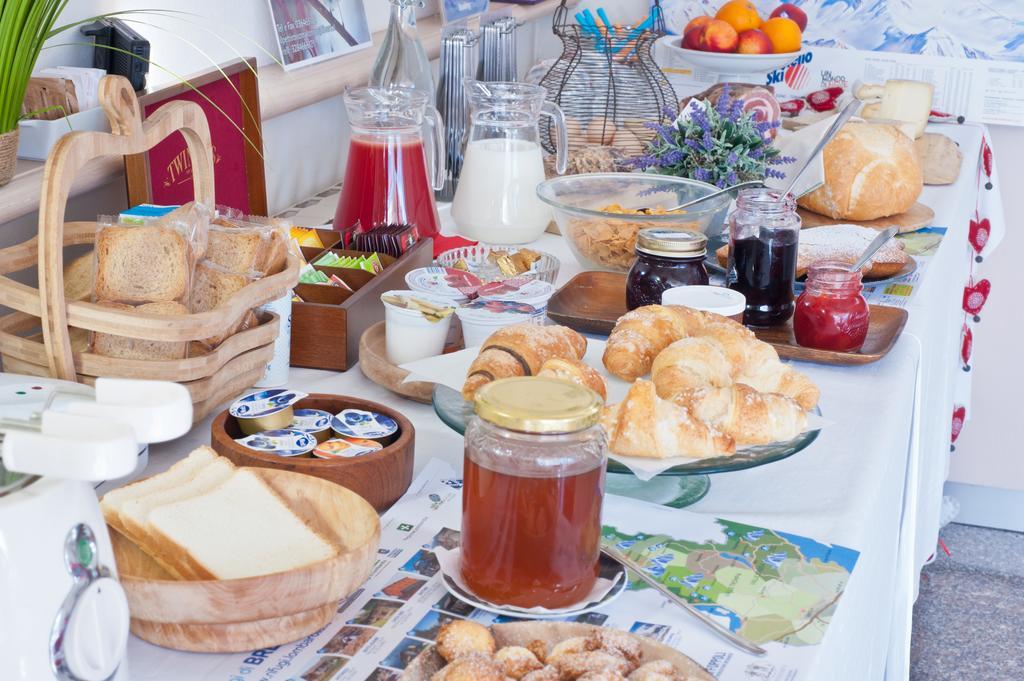 B&B Il Pettirosso Malonno ภายนอก รูปภาพ